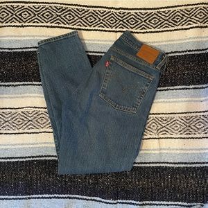 Levi’s Wedgie Straight Leg Jeans Size 27